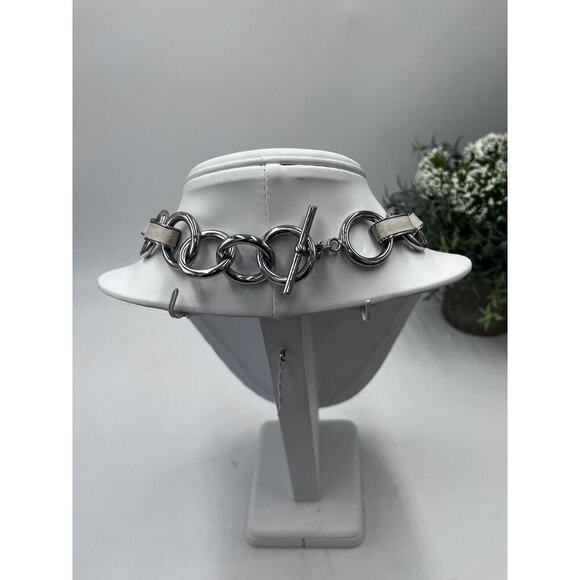 Banana Republic Silver Tone Link Necklace With Beige Leather Links Toggle Clasp - Picture 12 of 14